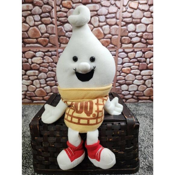 Vintage Dairy Queen Ice Cream Cone Plush #A76 - Picture 1 of 5